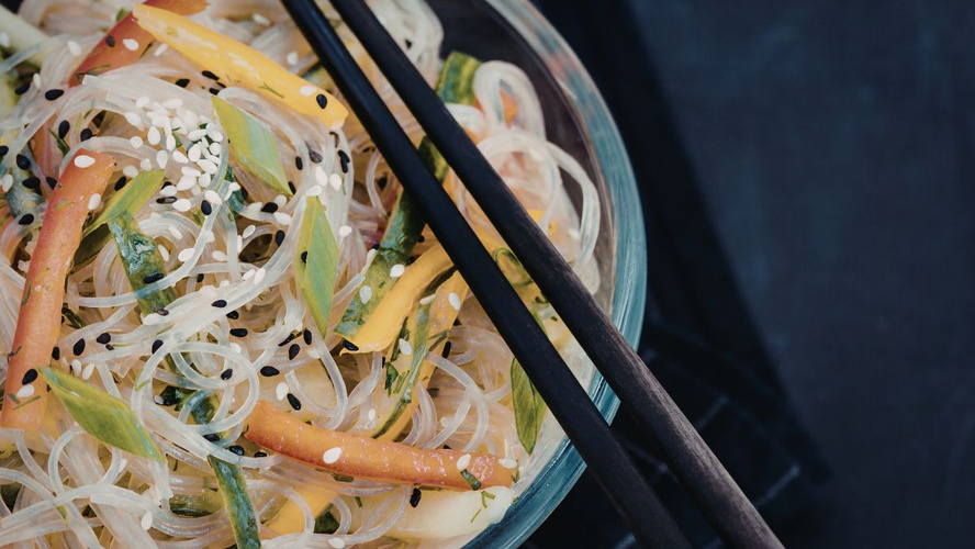 Rezeptbild für Glasnudelpfanne mit Möhren