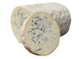 KI generiert: Ein Rundlaib Blauschimmelkäse, angeschnitten, mit krümeliger Textur.