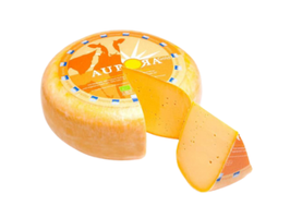 KI generiert: Das Bild zeigt ein großes Käsestück mit einem herausgeschnittenen Teil, wodurch die gelbliche Innenstruktur sichtbar wird. Der Hauptinhalt des Bildes ist der Käse.