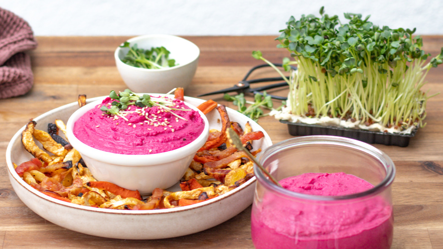 Rezeptbild für Rote-Bete-Hummus mit Wurzelgemüse-Pommes