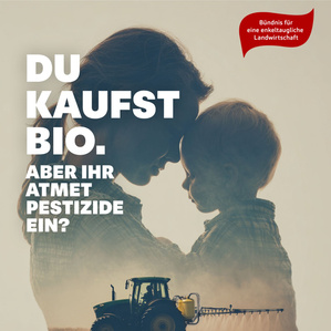 KI generiert: Das Bild zeigt das "Angebot des Monats" eines Supermarkts mit verschiedenen veganen und pflanzlichen Produkten, wie geriebenem Veggi Filata, veganem Thunfisch und Haferdrinks. Diese Angebote gelten ab dem 7. Januar 2025.