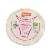 KI generiert: Runde Camembert-Packung mit "Demeter"-Label, Mindesthaltbarkeit: 15.11.22.