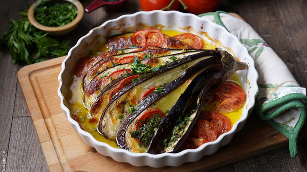 Rezeptbild für Gebackene Aubergine mit Zitronen-Dip