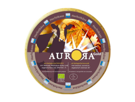 KI generiert: Käseverpackung "Aurora Gold" mit herbstlichen Blättern, Text: "Herbstkäse, Aurora Gold".