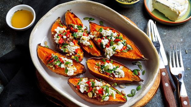 Rezeptbild für Gebackene Süßkartoffeln mit Schafskäse