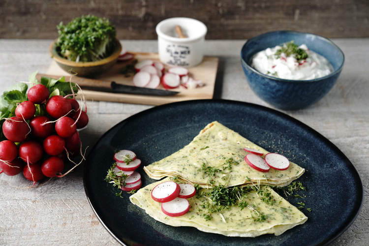 Rezeptbild für Kresse-Pfannkuchen mit Dip