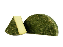 KI generiert: Auf dem Bild sind zwei Käselaibe abgebildet, einer ganz und der andere aufgeschnitten. Beide tragen ein Etikett mit der Aufschrift "Gouda".