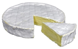 KI generiert: Ein runder Käse mit einer herausgeschnittenen Scheibe.